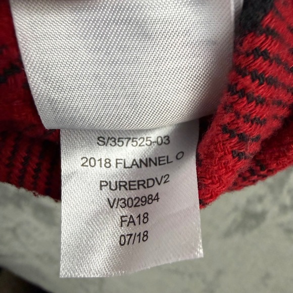 GAP Flannel Shirt Mens Large Red Black Plaid Excellent Standard Fit Button Down - Picture 4 of 7